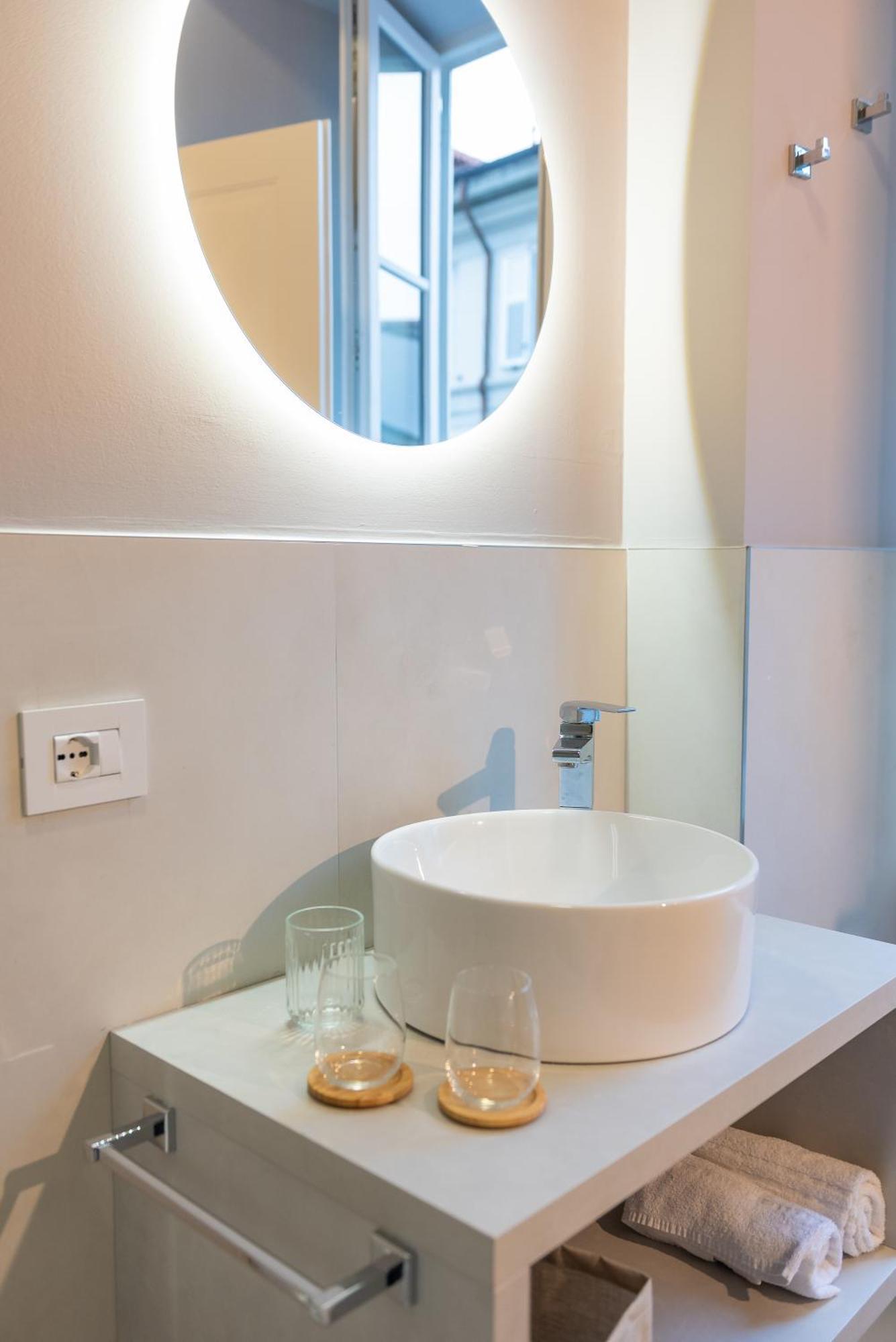 Sophia Boutique Suites Triëst Buitenkant foto